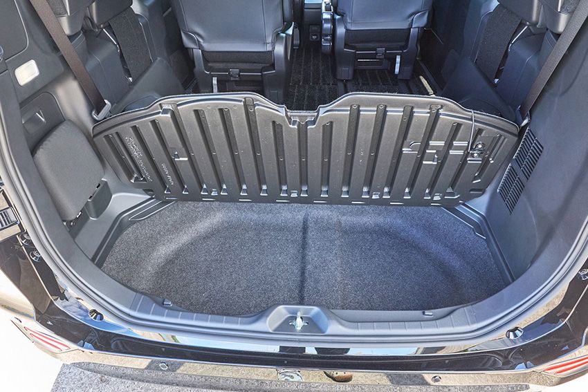 「ノア」じゃ物足りない人へ。トヨタ新型「ヴォクシー」の実車チェックで分かった“買い”の理由 - 73枚目の画像