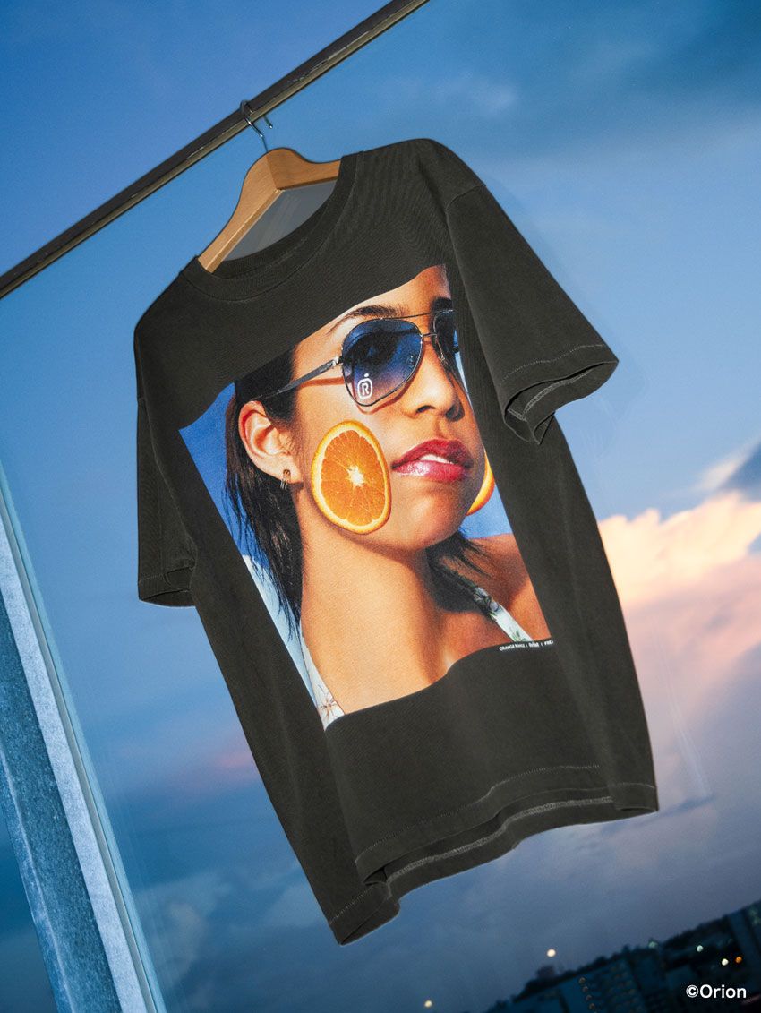「イケナイコラボ TEE」8800円／ORANGE RANGE×オリオンビール×フリークス ストア（デイトナ・インターナショナル　@freaksstore_official）