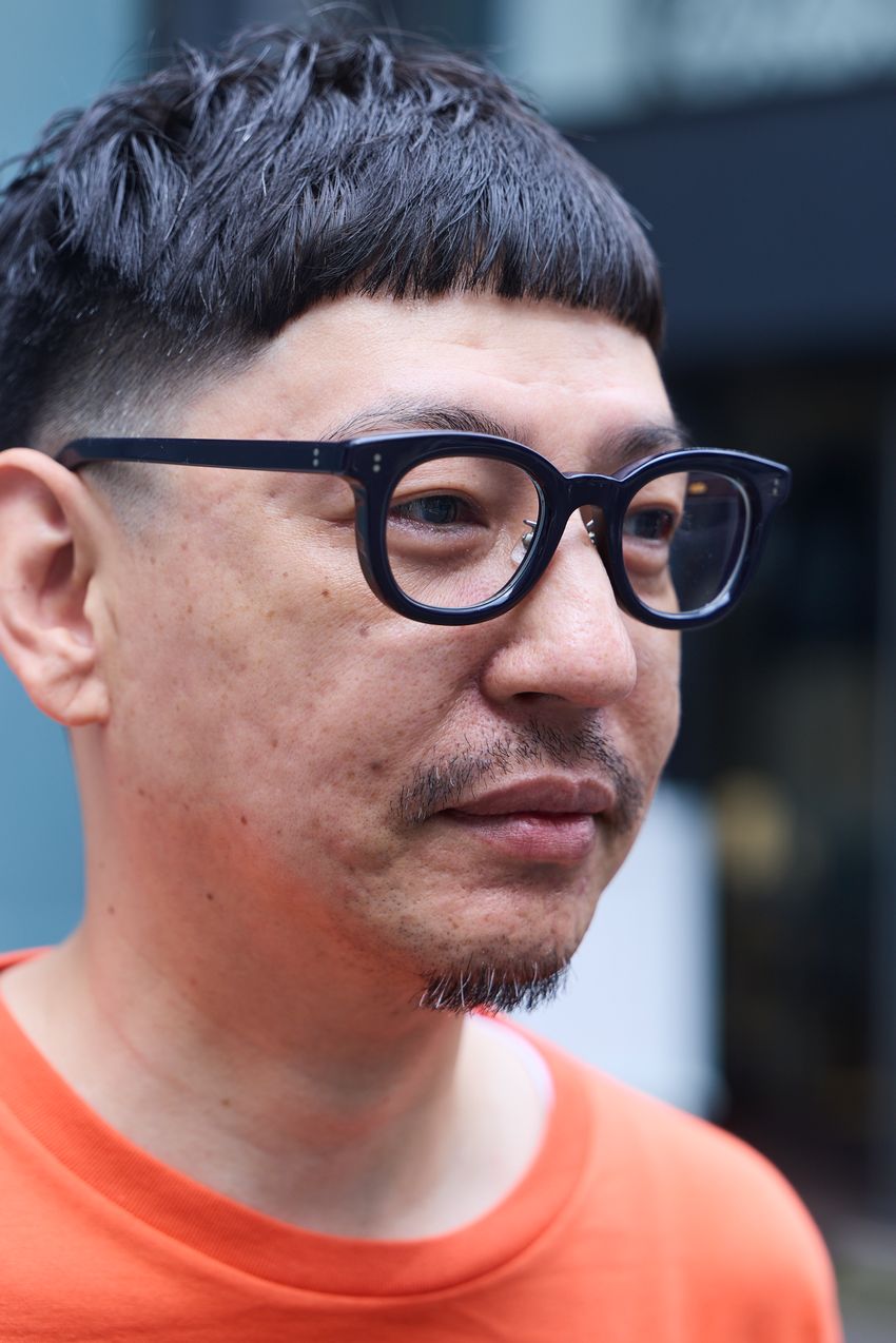 コーデの物足りなさは“アイウェア”で解決！ 街角で見つけたメガネ＆サングラスの好例 - 11枚目の画像