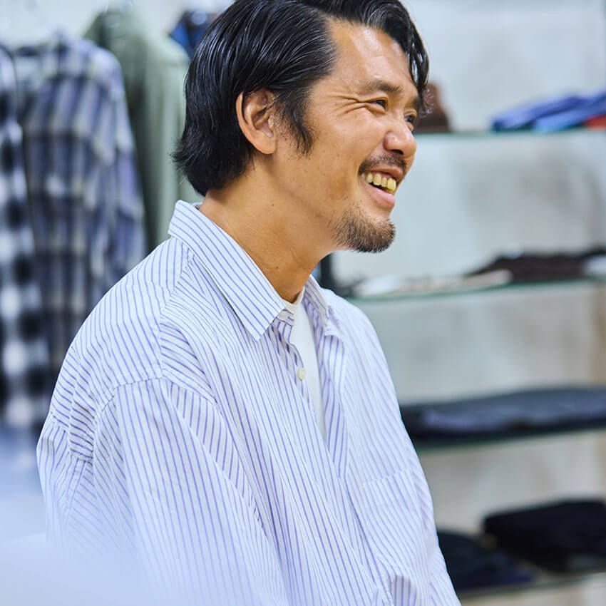 仙波 勉（せんば・つとむ）さん●シップスの銀座店、渋谷店で経験を積み、その後は柏店などの店長を歴任。エリアマネージャーを経て現在は総務部に在籍。あらゆる部署の橋渡し役として重要な役割を担う。プライベートでは野菜作りに没頭。早朝の収穫が日課。