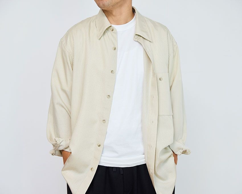 「ドレープシャツ」 3990円／ユニクロ ユー（ユニクロ　0120-170-296）