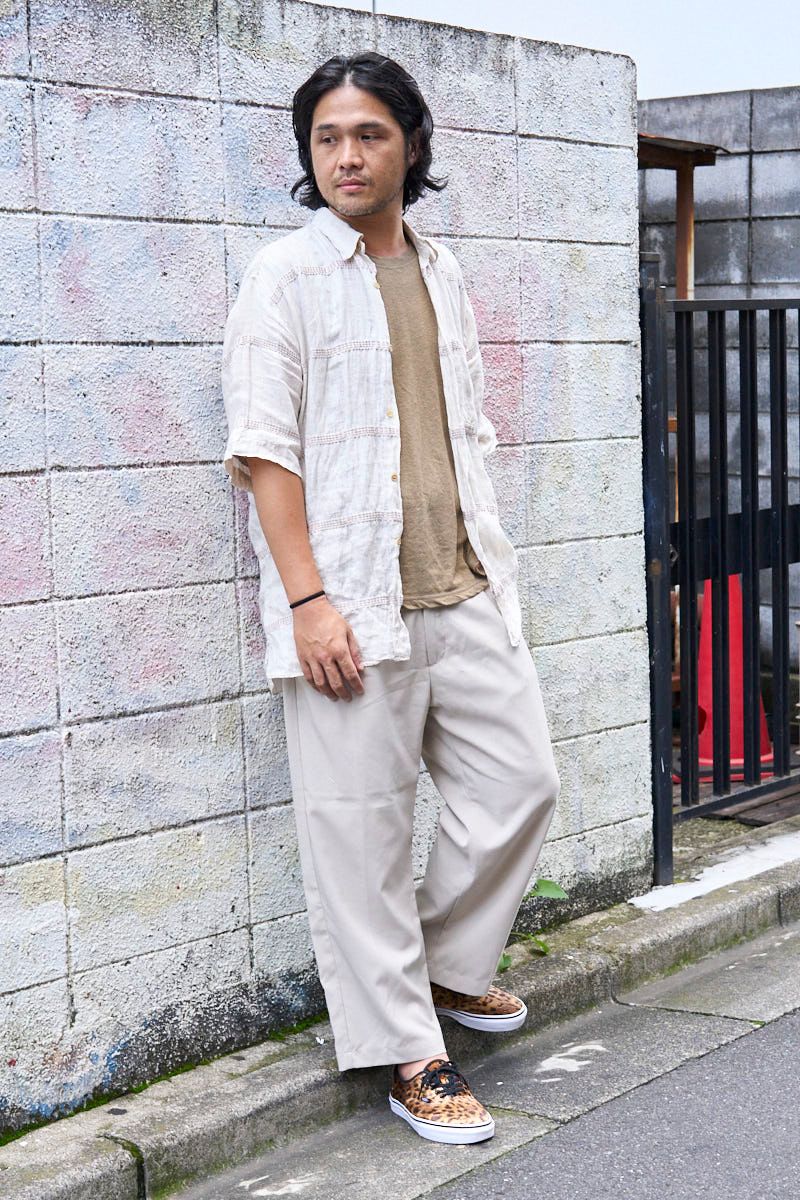 シャツ＝古着