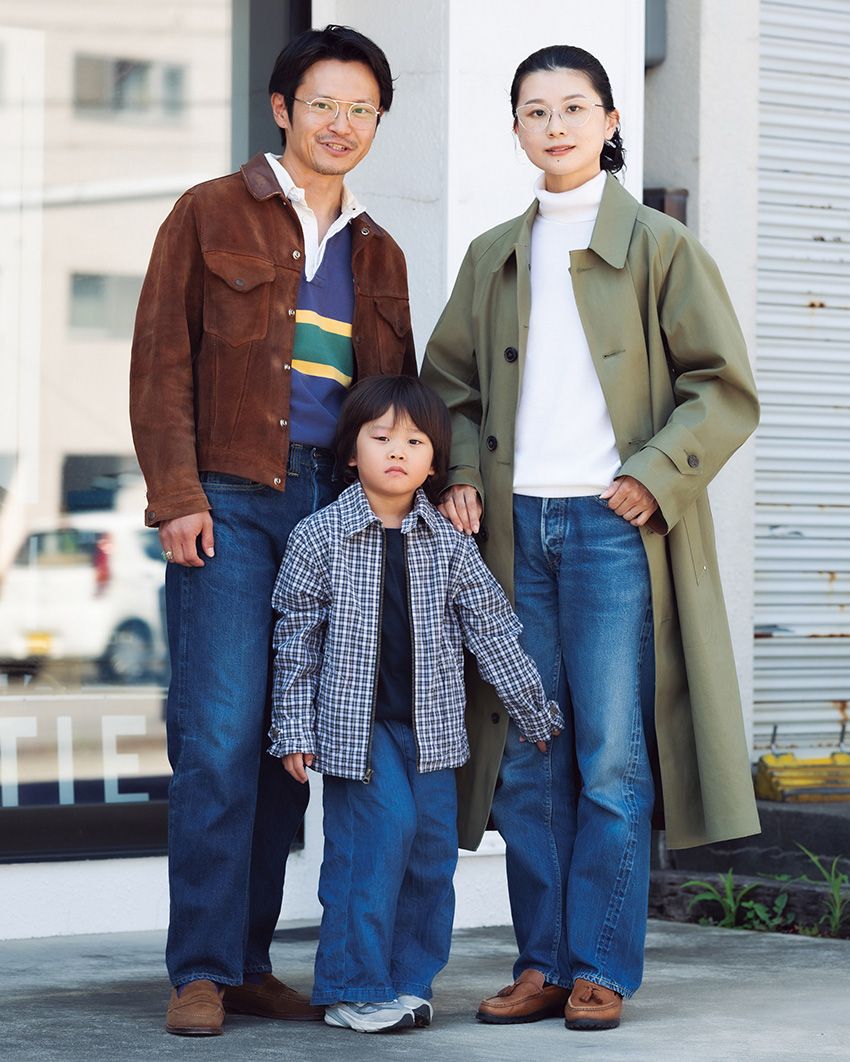 男性●デニム＝リゾルト　ジャケット＝リーバイス　シャツ＝パタゴニア　靴＝オールデン　女性●デニム＝リゾルト　コート＝マッキントッシュ　ニット＝ジョンスメドレー　靴＝パラブーツ　子供●デニム＝無印良品　ジャケット＝ポロ ラルフ ローレン　Tシャツ＝ヘインズ　スニーカー＝ニューバランス