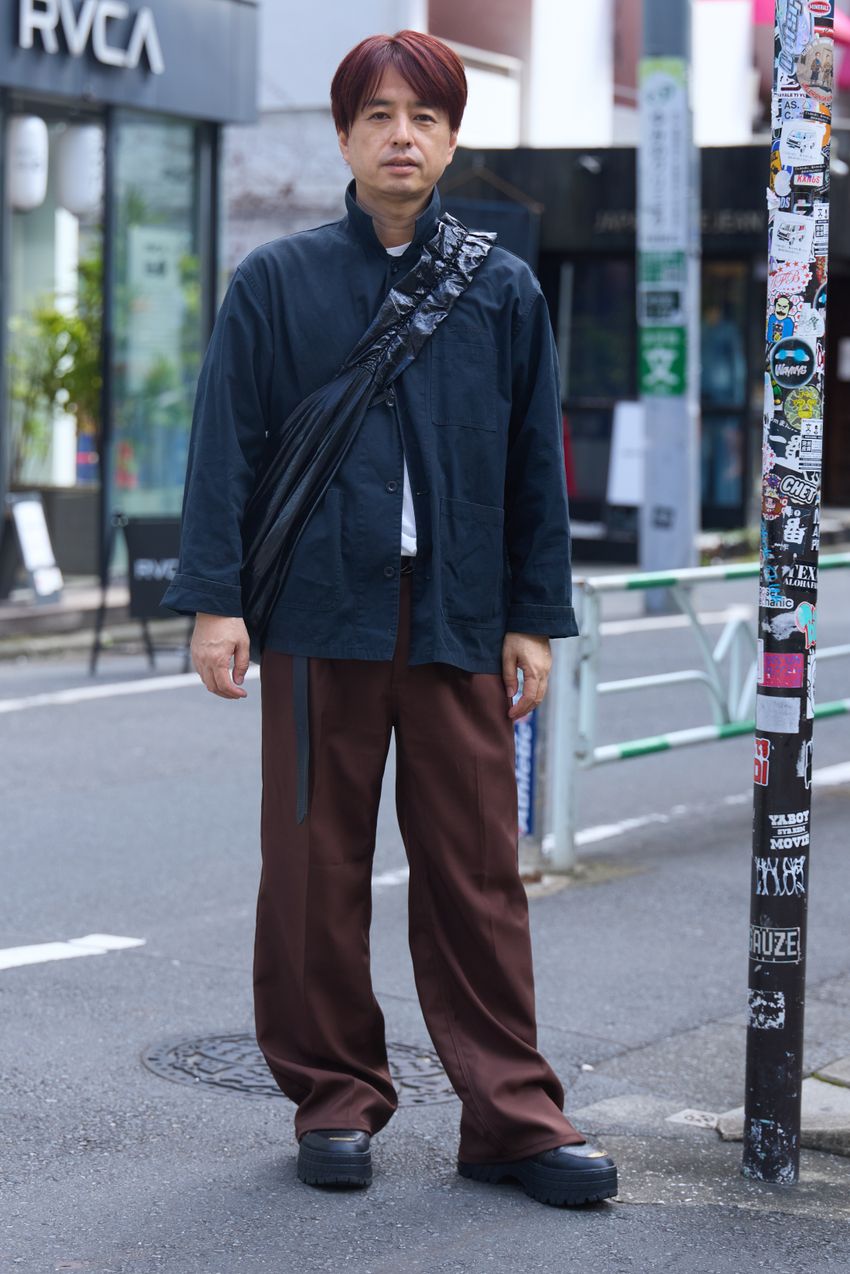 メンズファッションも「斜め掛け」が主流に！街角の最新バッグ事情を5名のスナップで - 10枚目の画像