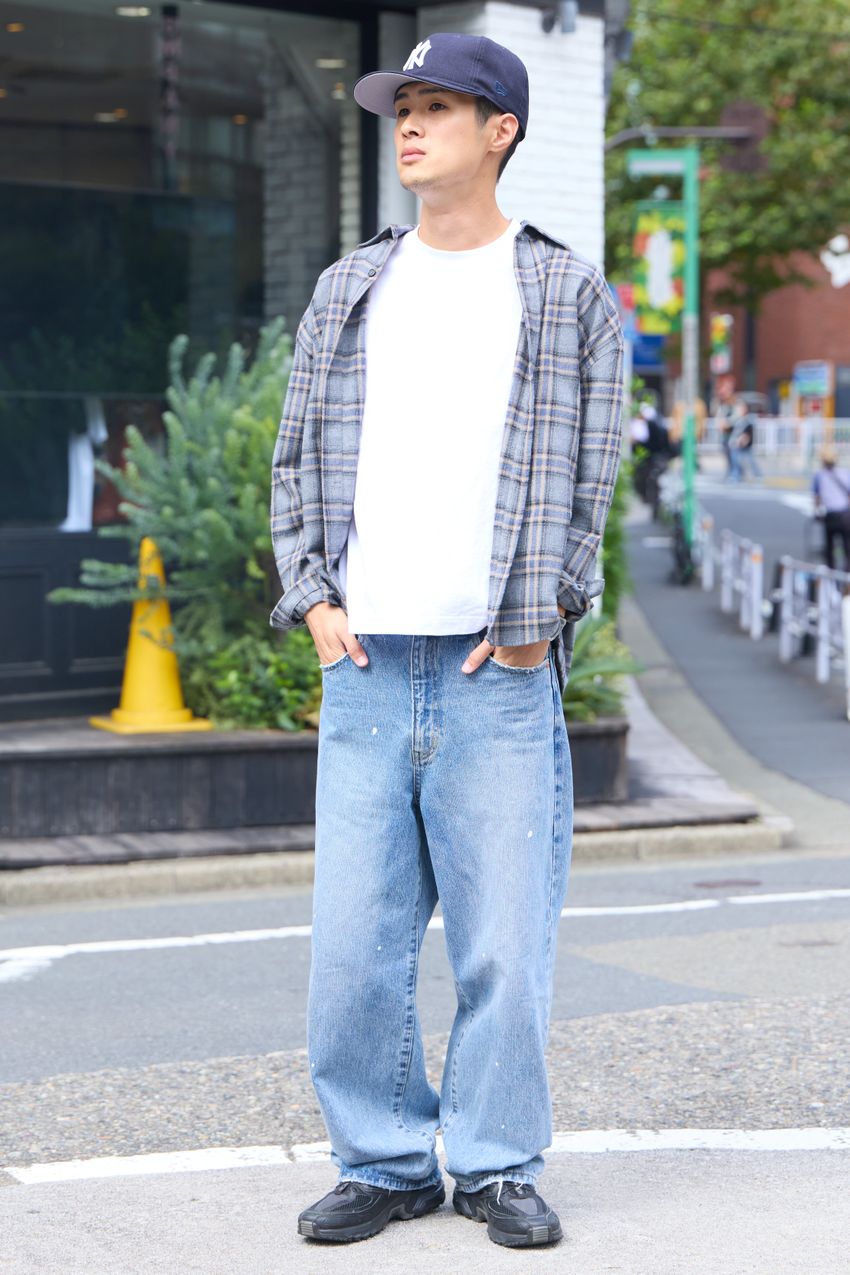 シャツは「チェックorストライプ」が今っぽい！ 洒落者たちの着こなしをパパラッチ - 3枚目の画像