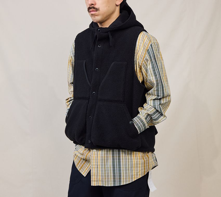 「フリースフーデッドオーバーサイズベスト」3990円／GU×エンジニアド ガーメンツ（GU　https://www.gu-global.com）　