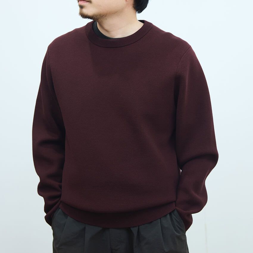 「ウォッシャブルミラノリブクルーネックセーター」全9色 3,990円／ユニクロ　0120-170-296