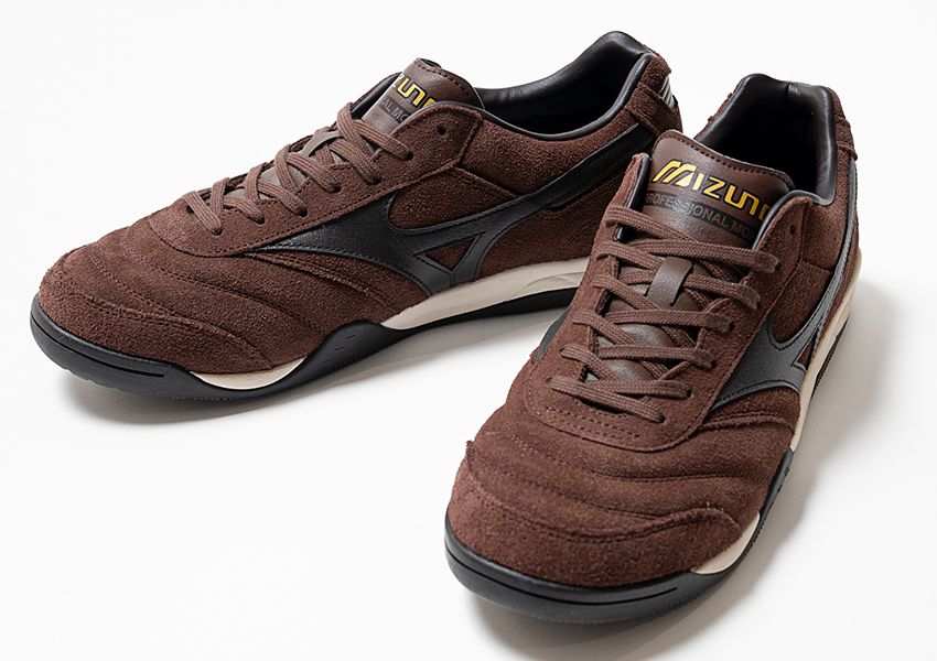 「MORELIA LS」 1万9250円／ミズノ スポーツスタイル（ミズノお客様相談センター　0120−320−799）