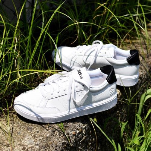 ４０代メンズおすすめでおしゃれなスニーカー カジュアルからハイブランドまで紹介 Oceans オーシャンズ 男の日常を楽しくする情報発信局