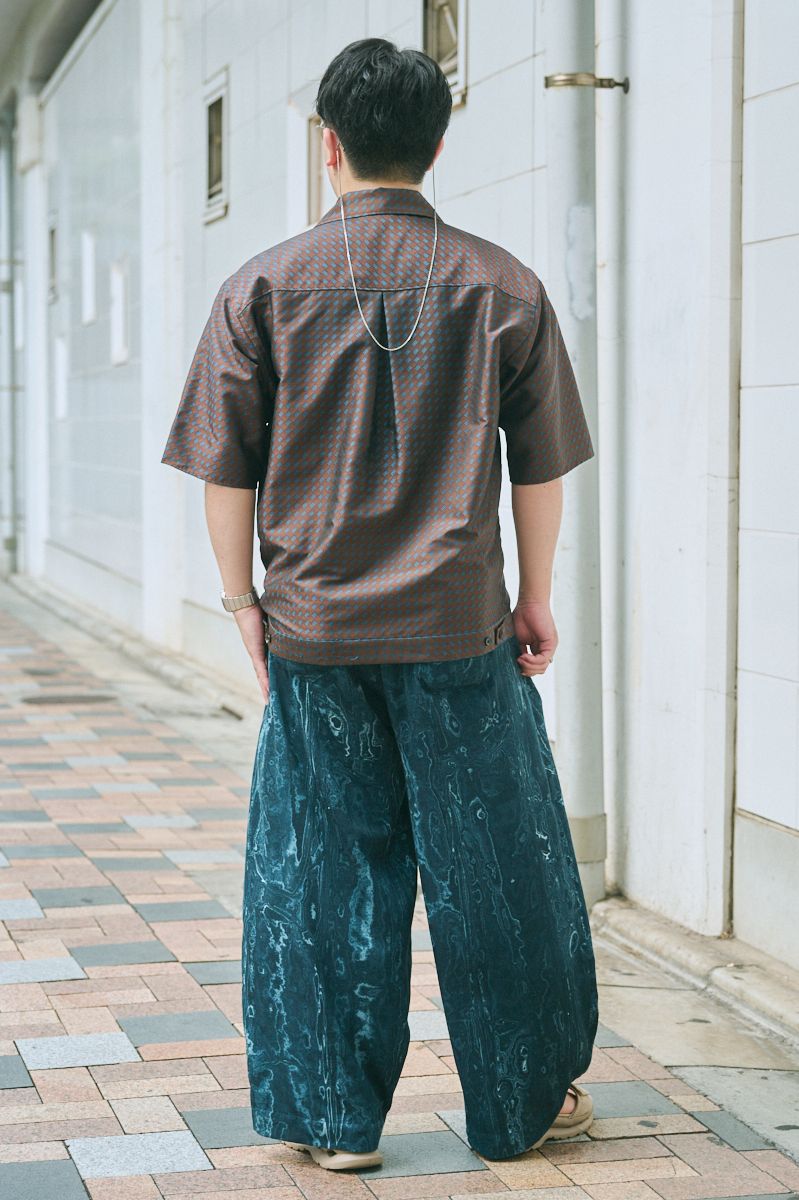 トゥモローランドのシャツコーディネート | 250828-0631-04 新家巧真 2枚目の写真