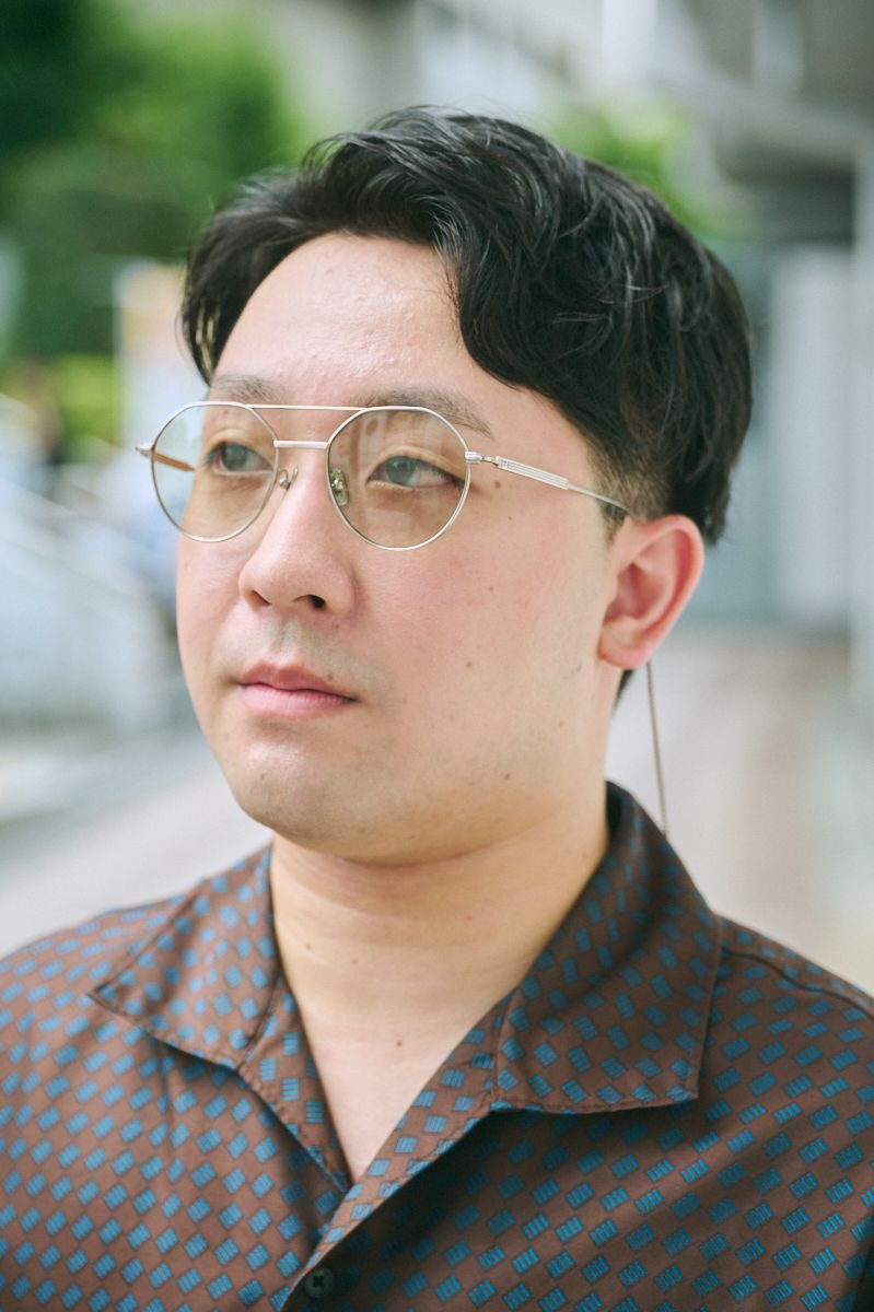 トゥモローランドのシャツコーディネート | 250828-0631-04 新家巧真 3枚目の写真