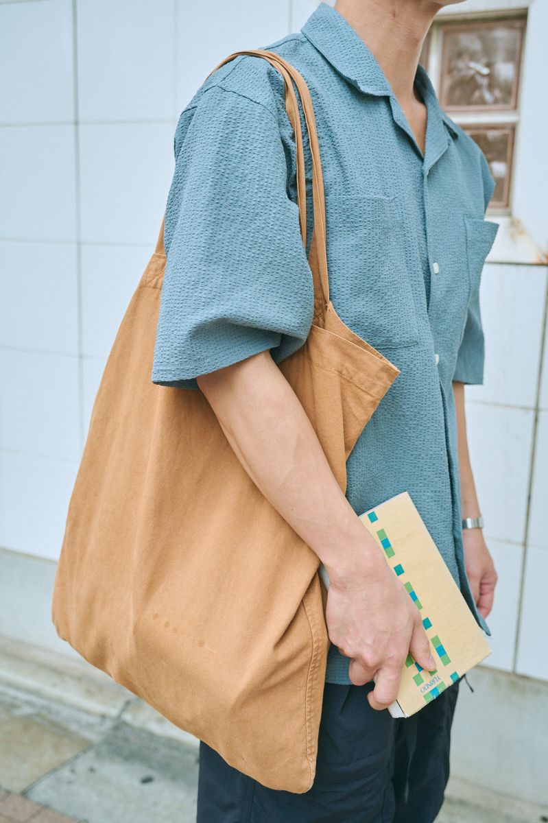 不明のシャツコーディネート | 250828-0214-49 坂本 俊 4枚目の写真