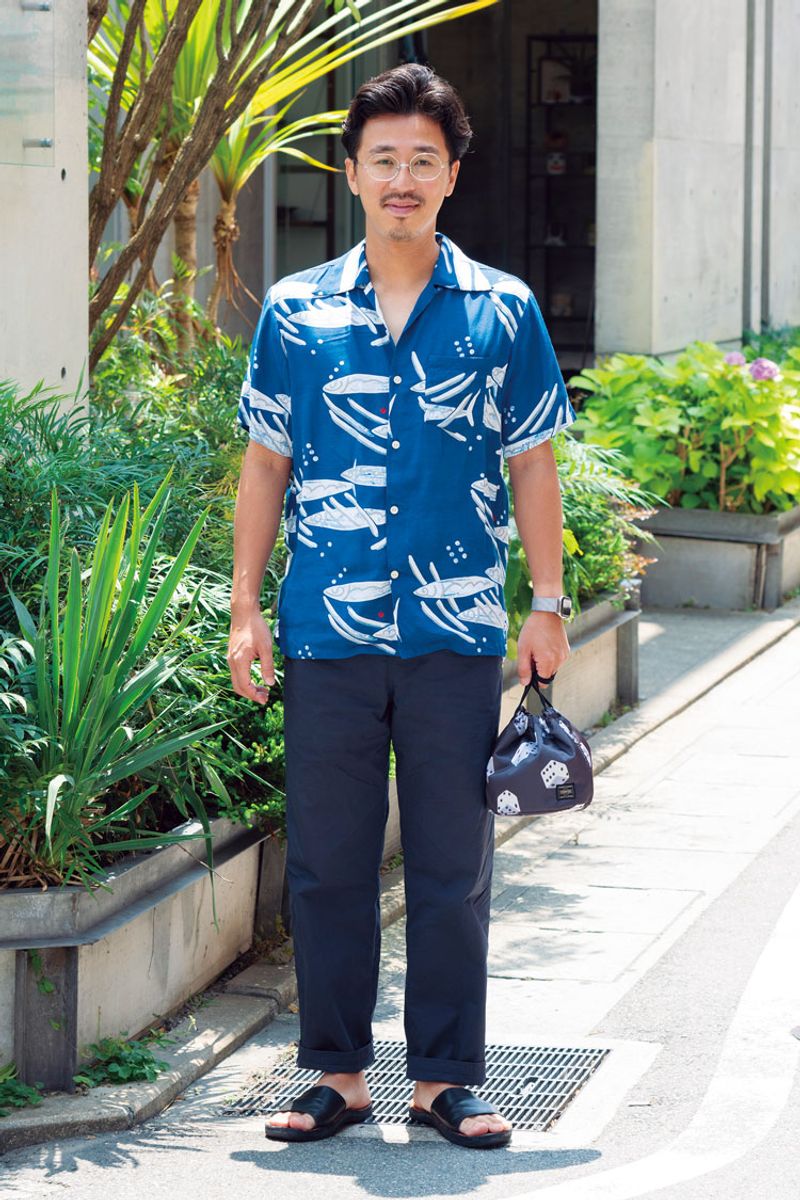 夏らしさ満点なキレイめ青柄シャツをメインに 吉田雄一