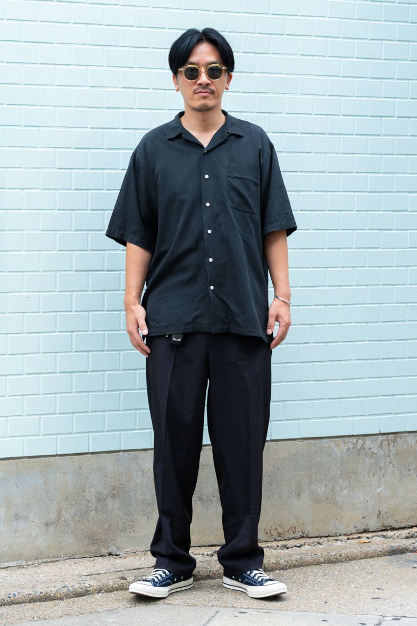 ジャストサイズでも漂うリラックス感。素材感やシルエットに注目したい大人たちをスナップ - 2枚目の画像