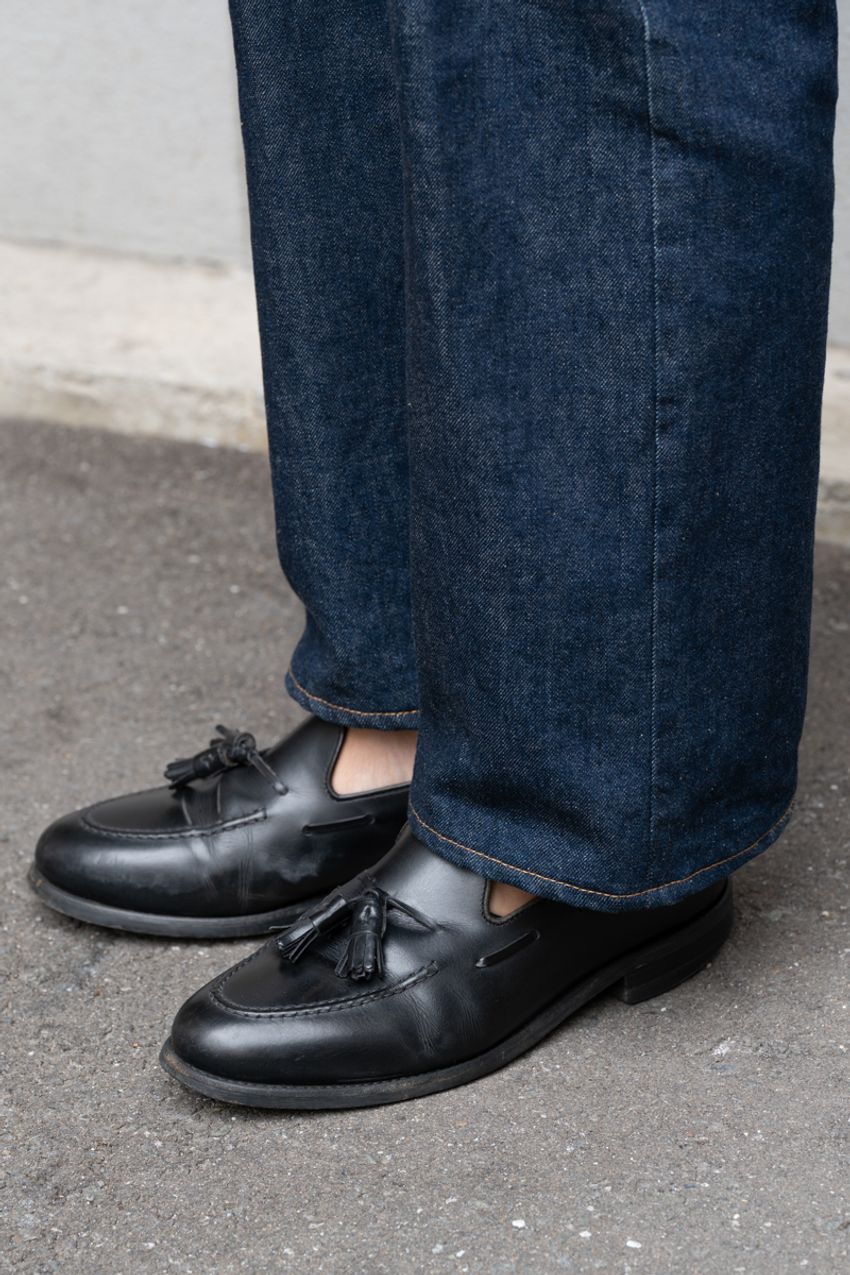 秋の装いは黒シャツから。羽織りにタックインetc.シックに見せた3名をパパラッチ！ - 6枚目の画像