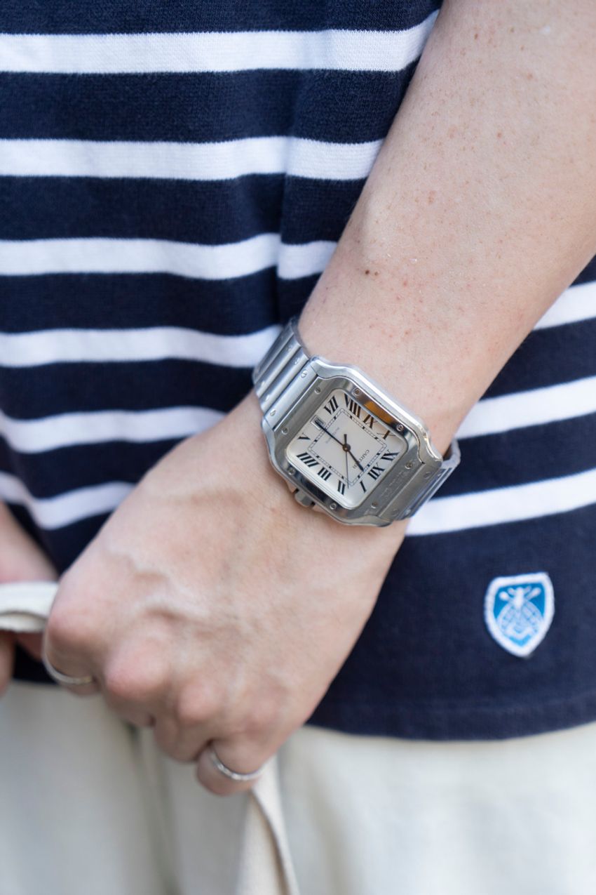 もはや定番の“白パン“。街角で見つけた最旬コーデ3例。みんなはどうはきこなしている？ - 3枚目の画像