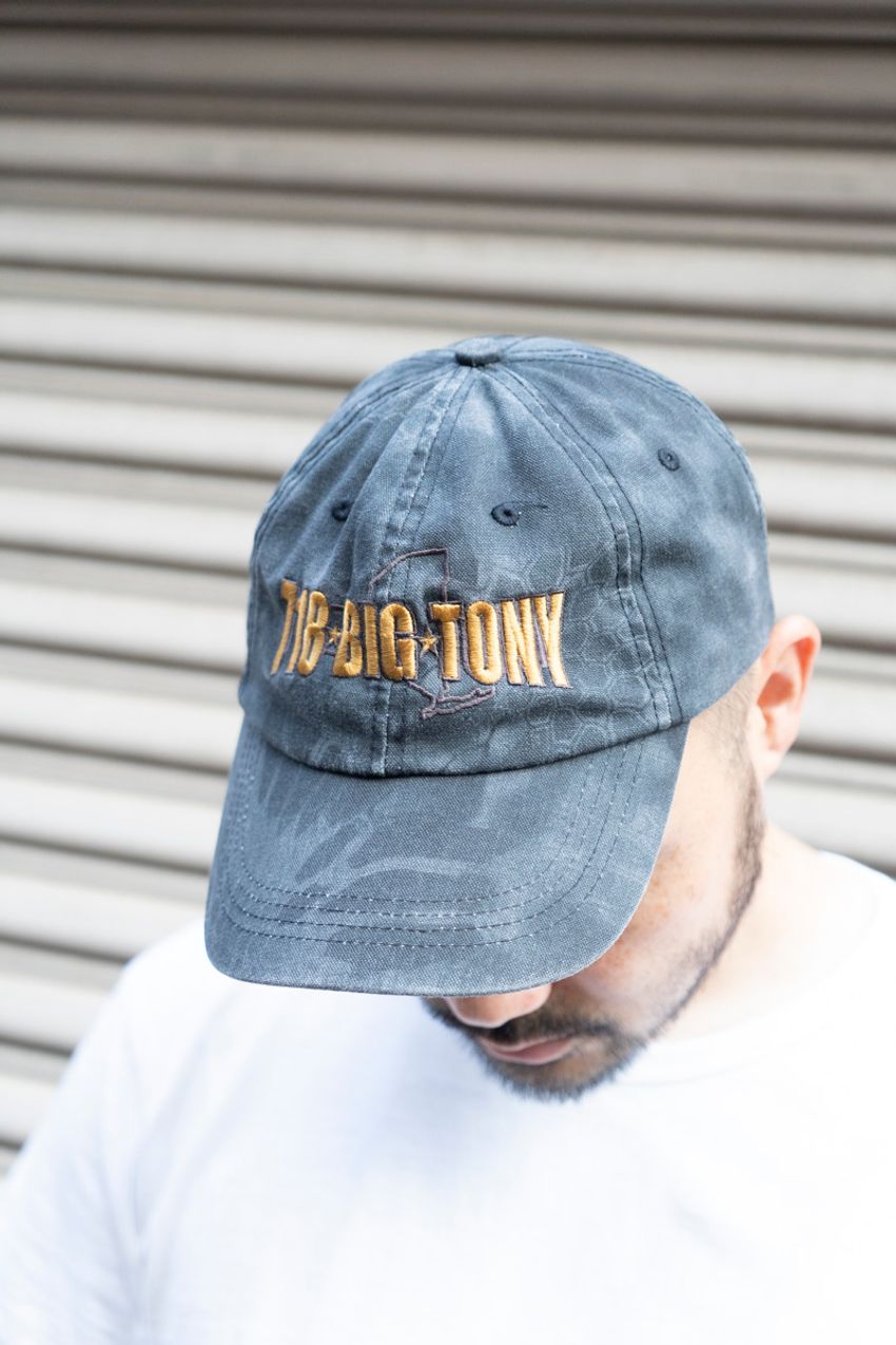 【大人キャップ3選】近年話題のカーブバイザー！洒落者たちの取り入れ方をコーデで解説 - 7枚目の画像