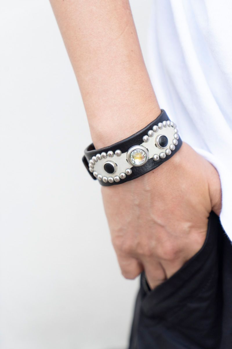 シンイチロウシライシ×ビームスティーのTシャツコーディネート | 250907-1140-14 よっつん 4枚目の写真