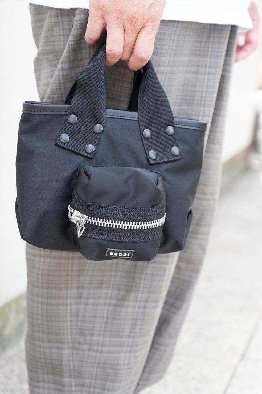 シンプルに見えてブランド選びにこだわりあり！ファッション好きな20代～50代をスナップ - 7枚目の画像