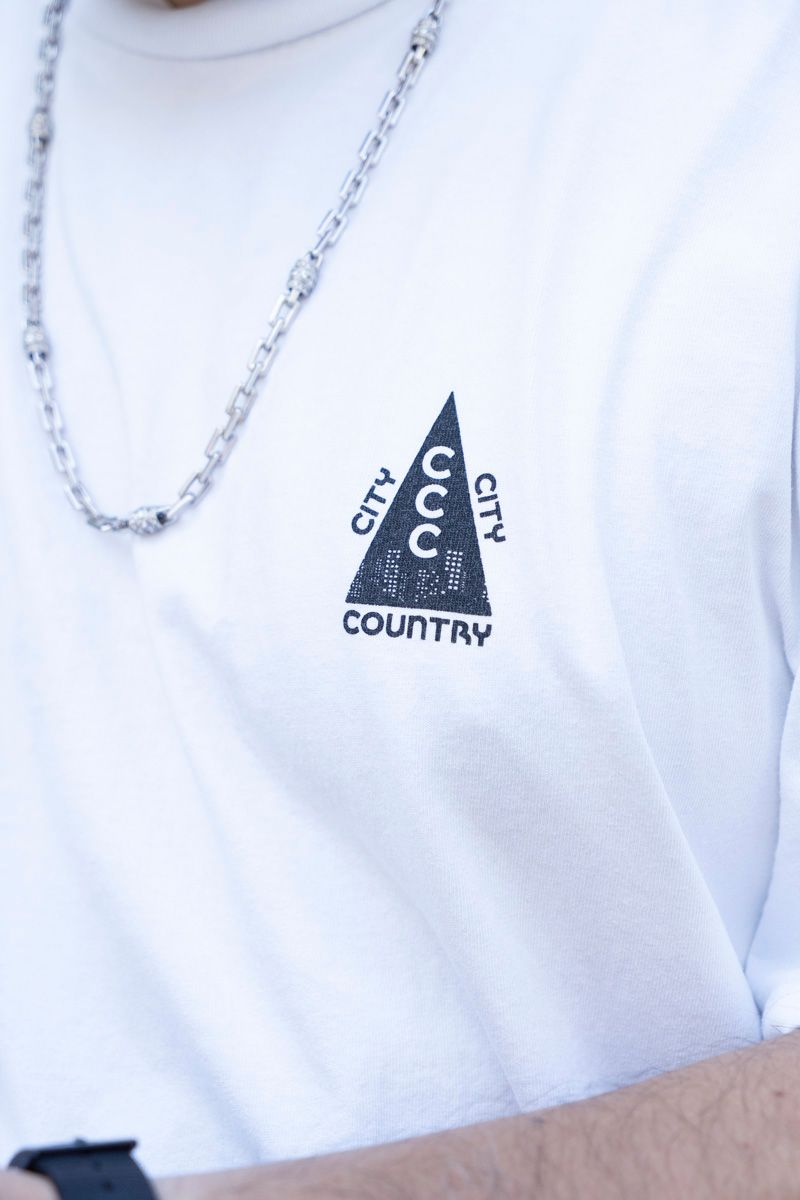 シティーカントリーシティーのTシャツコーディネート | 250909-1311-13 伊波辰郎 4枚目の写真