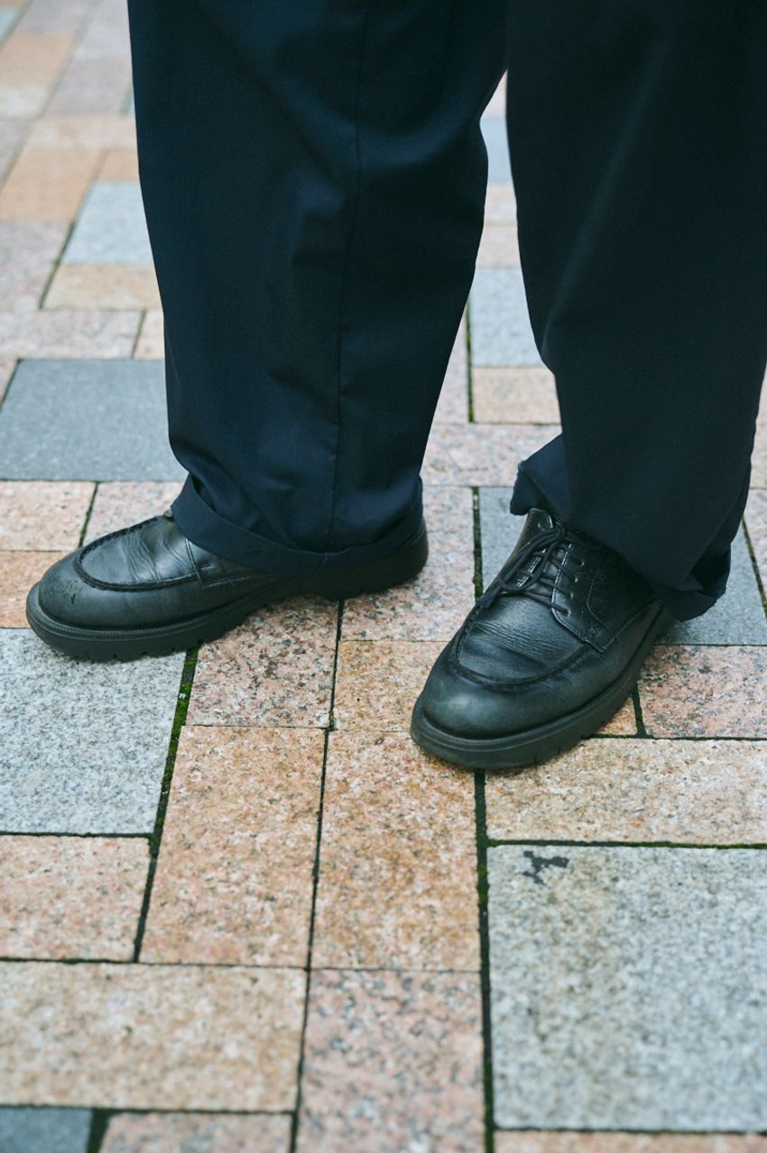 絶対定番「白黒ワンツーコーデ」が洒落るコツ。この夏〜秋に気になった3人を街角から厳選 - 4枚目の画像