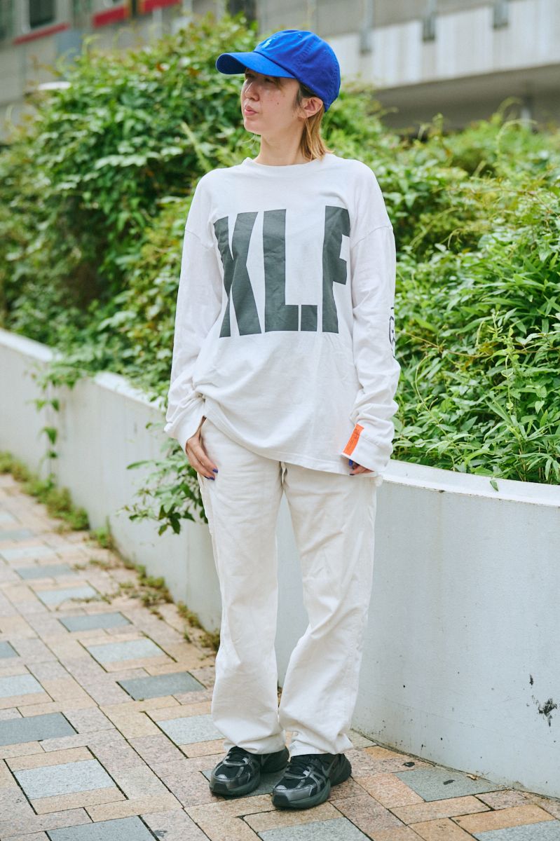 ブラックウィドーのTシャツコーディネート | 250920-0417-49 ゆい