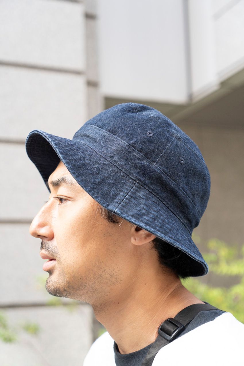 絶対定番「白黒ワンツーコーデ」が洒落るコツ。この夏〜秋に気になった3人を街角から厳選 - 6枚目の画像