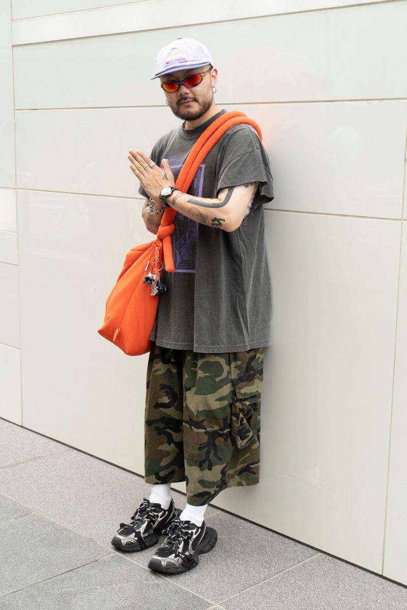 ノーブランドのTシャツコーディネート | 250923-1908-21 YZEnt. 2枚目の写真