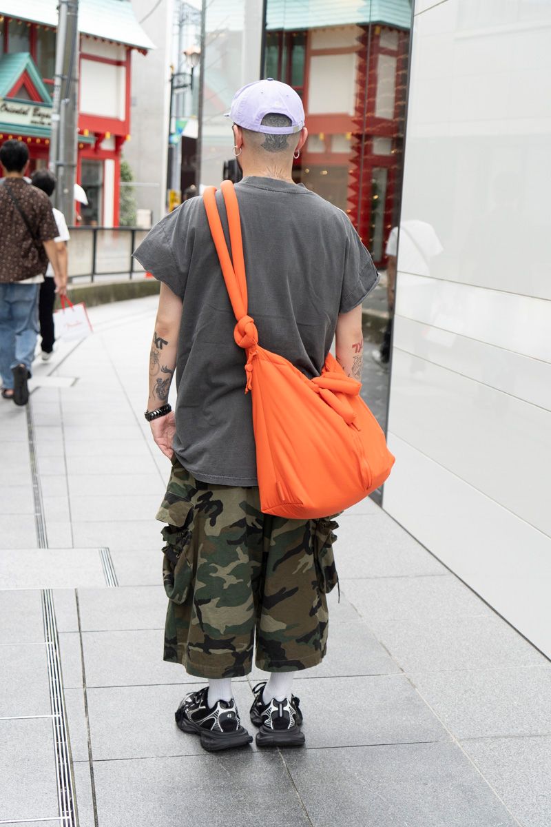 ノーブランドのTシャツコーディネート | 250923-1908-21 YZEnt. 4枚目の写真