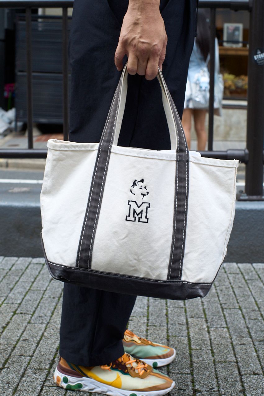 「ヘインズ」のTシャツをシンプルに格好良く着こなした5名。サイズ感やパンツ選びが洒落るコツ - 4枚目の画像
