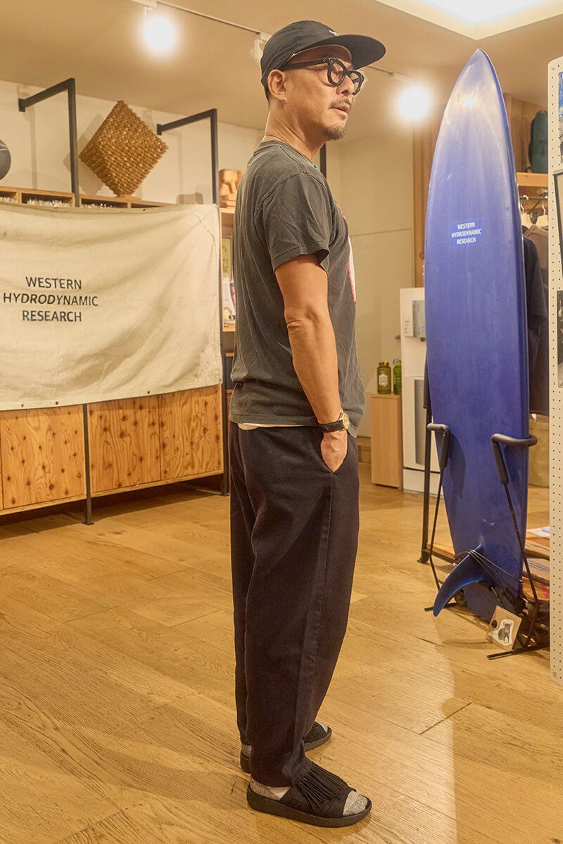 トニータイズサンのTシャツ、パンツコーディネート | 250922-1206-47 清水 泰 9枚目の写真