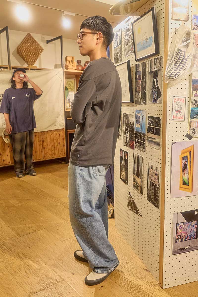 ピルグリム サーフ＋サプライのTシャツコーディネート | 250922-1224-18 原田大嗣 4枚目の写真