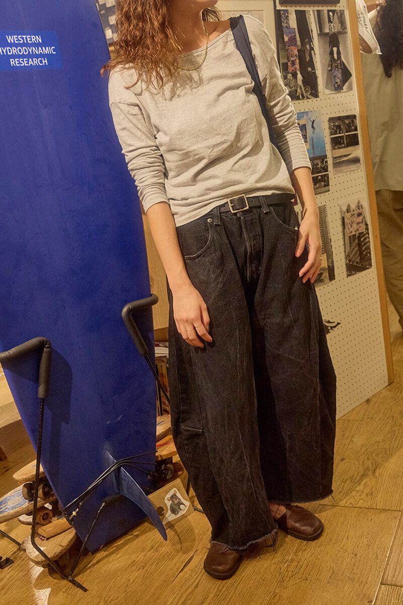 不明のTシャツコーディネート | 250922-1319-43 鈴木礼美 3枚目の写真