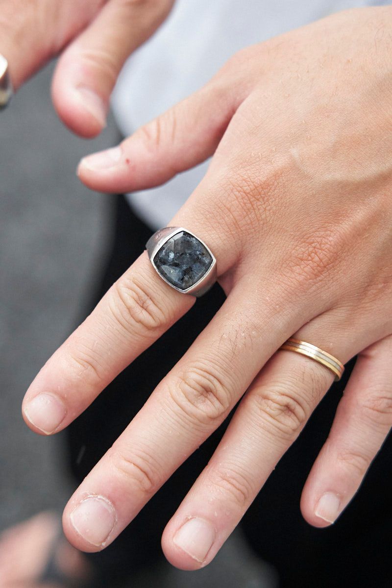 コモリのシャツコーディネート | 250924-1917-02 梶沼 5枚目の写真