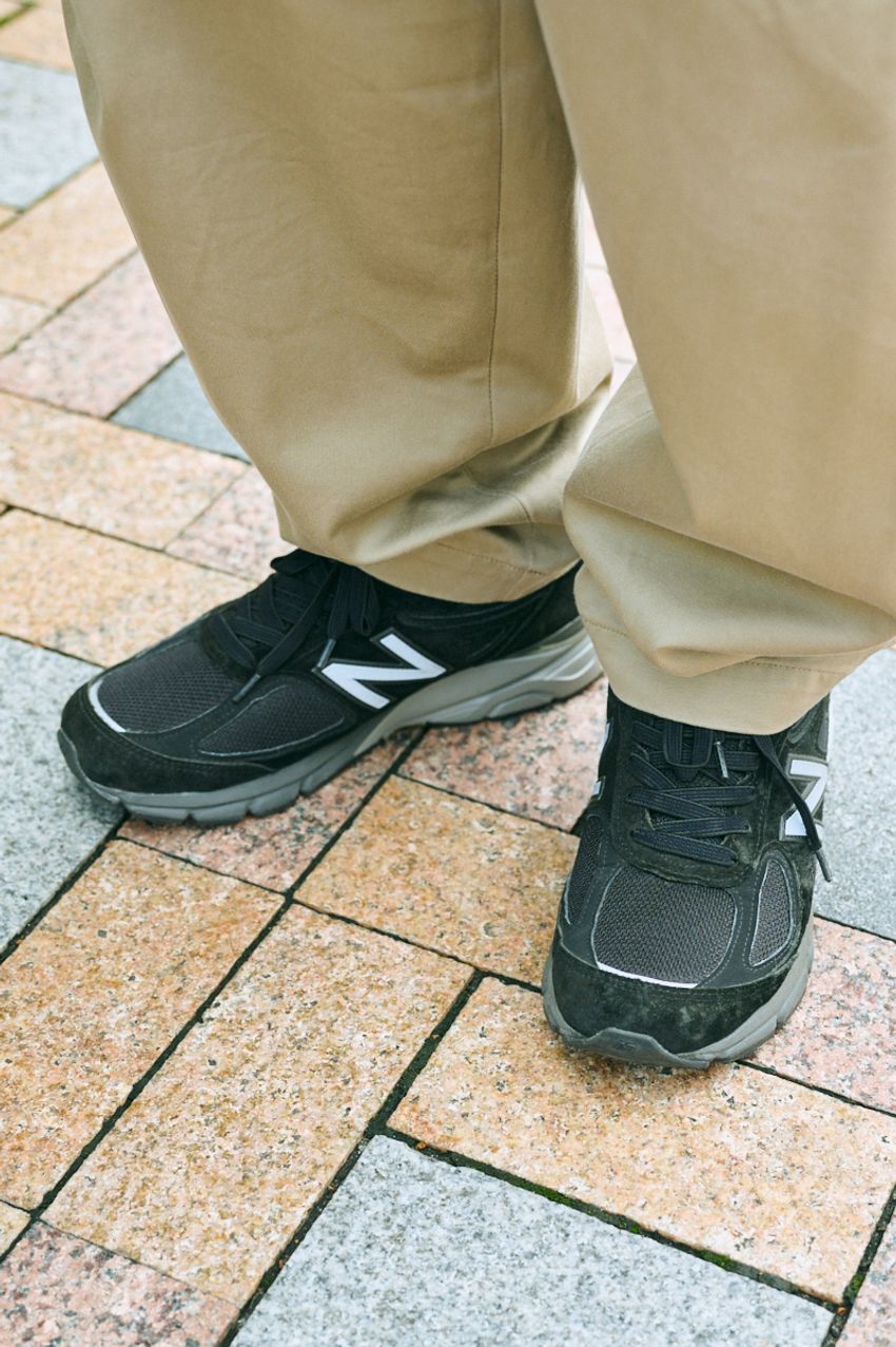 ニューバランス、ヴァンズetc.支持率が高い“黒いスニーカー”最新事情を街角からレポート - 5枚目の画像