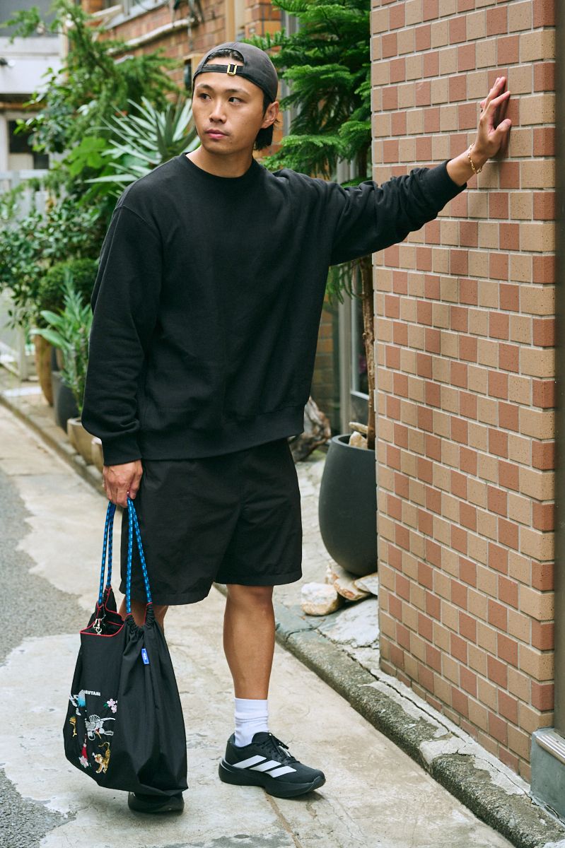 コンビニエンスウェアのスウェットコーディネート | 250924-2230-38 羽原敏樹 2枚目の写真