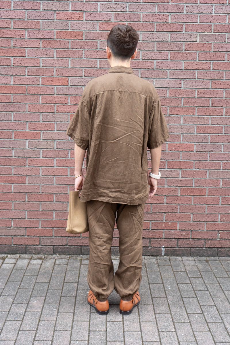 カウラムのシャツコーディネート | 251002-1405-49 青木大三 2枚目の写真