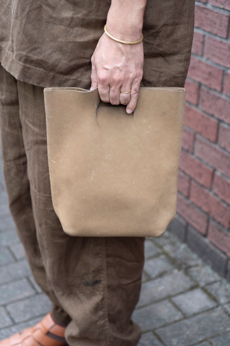 カウラムのシャツコーディネート | 251002-1405-49 青木大三 5枚目の写真