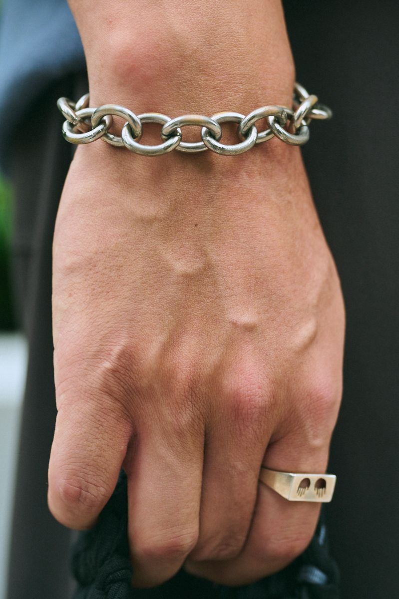 スティーブンアランのポロシャツコーディネート | 251004-1421-37 片倉敦也 6枚目の写真