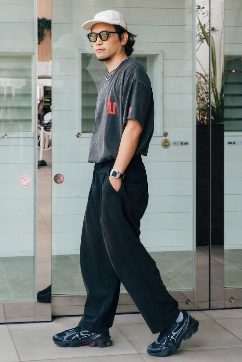 エモーショナリーアンアべイラブルのTシャツコーディネート | 251011-0133-35 本間博樹