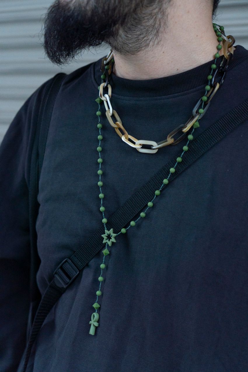 「真っ黒だけじゃダメですか？」ストリートで目立っていた全身黒好きは“シルエットメイク”が秀逸だった！ - 10枚目の画像