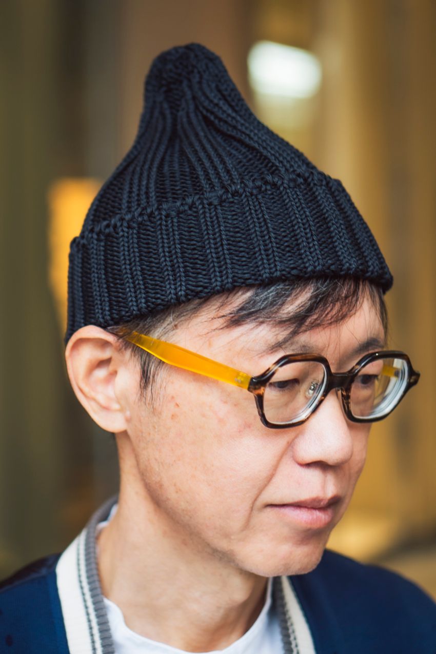 秋はやっぱり“カーディガン”！着脱も便利で品もある羽織モノ、その好サンプルを街角で - 10枚目の画像