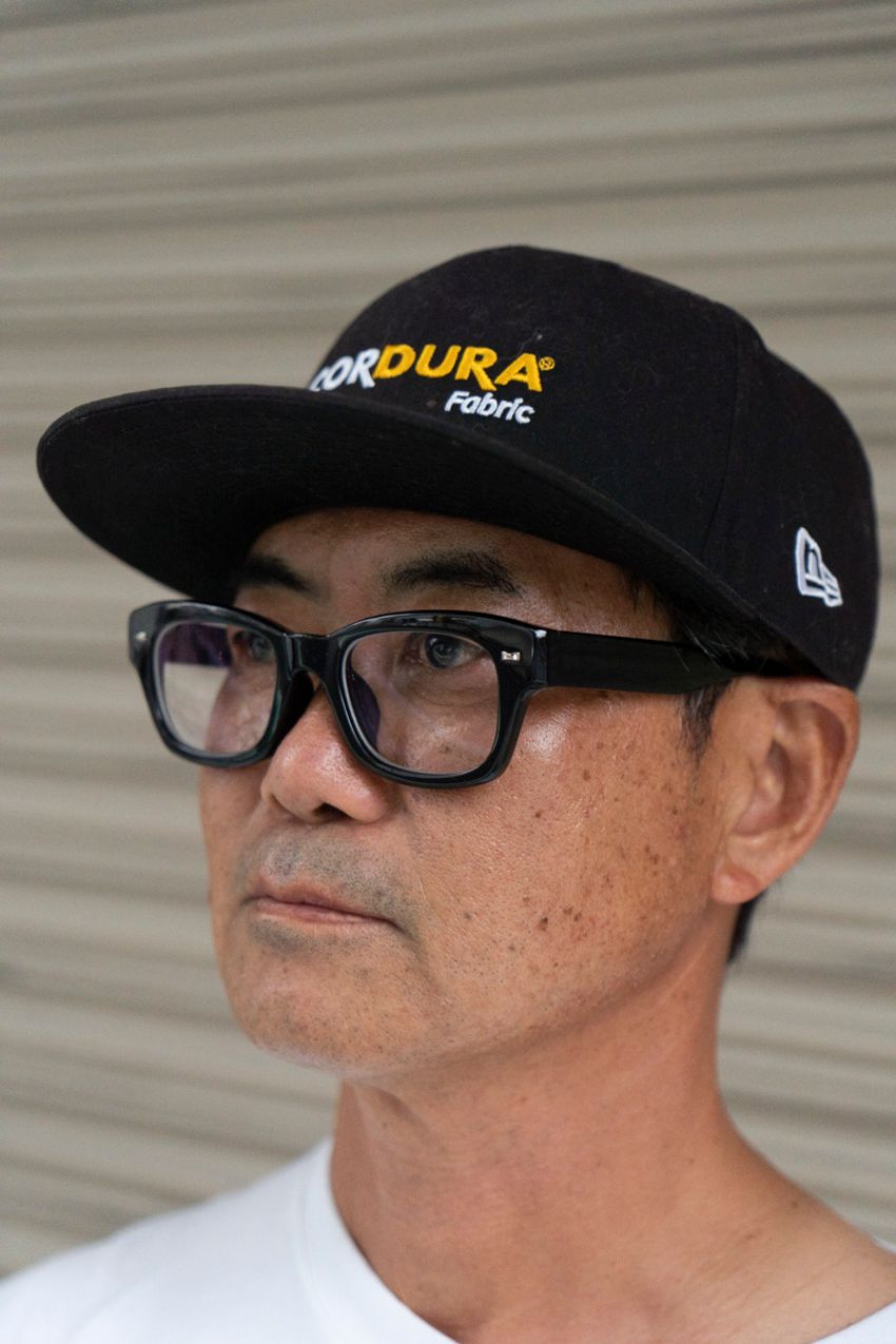 お洒落見えに効果的な“黒縁メガネ”。服との相性、人気のブランドを街頭調査！ - 9枚目の画像