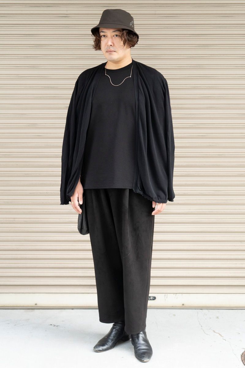 リックオウエンスのカーディガンコーディネート | 251015-0358-18 梅谷憲吾