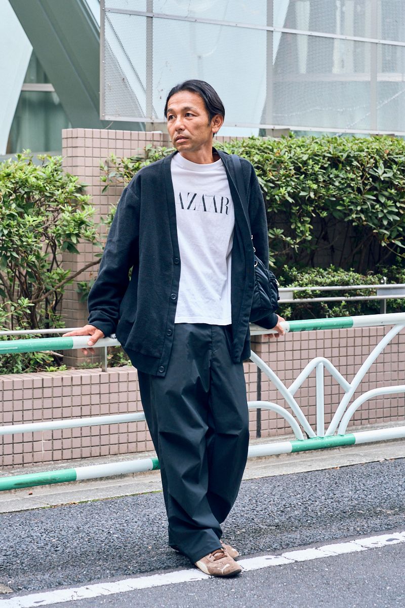 カーディガン 不明  Tシャツ ハーパーズバザー  パンツ ノーブランド  シューズ プーマ  バッグ ポーター