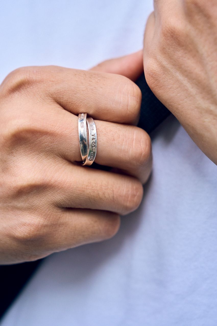 大人のアクセサリーは「ティファニー」で選べ！さりげなくアクセントにした5名の洒落者たち - 7枚目の画像