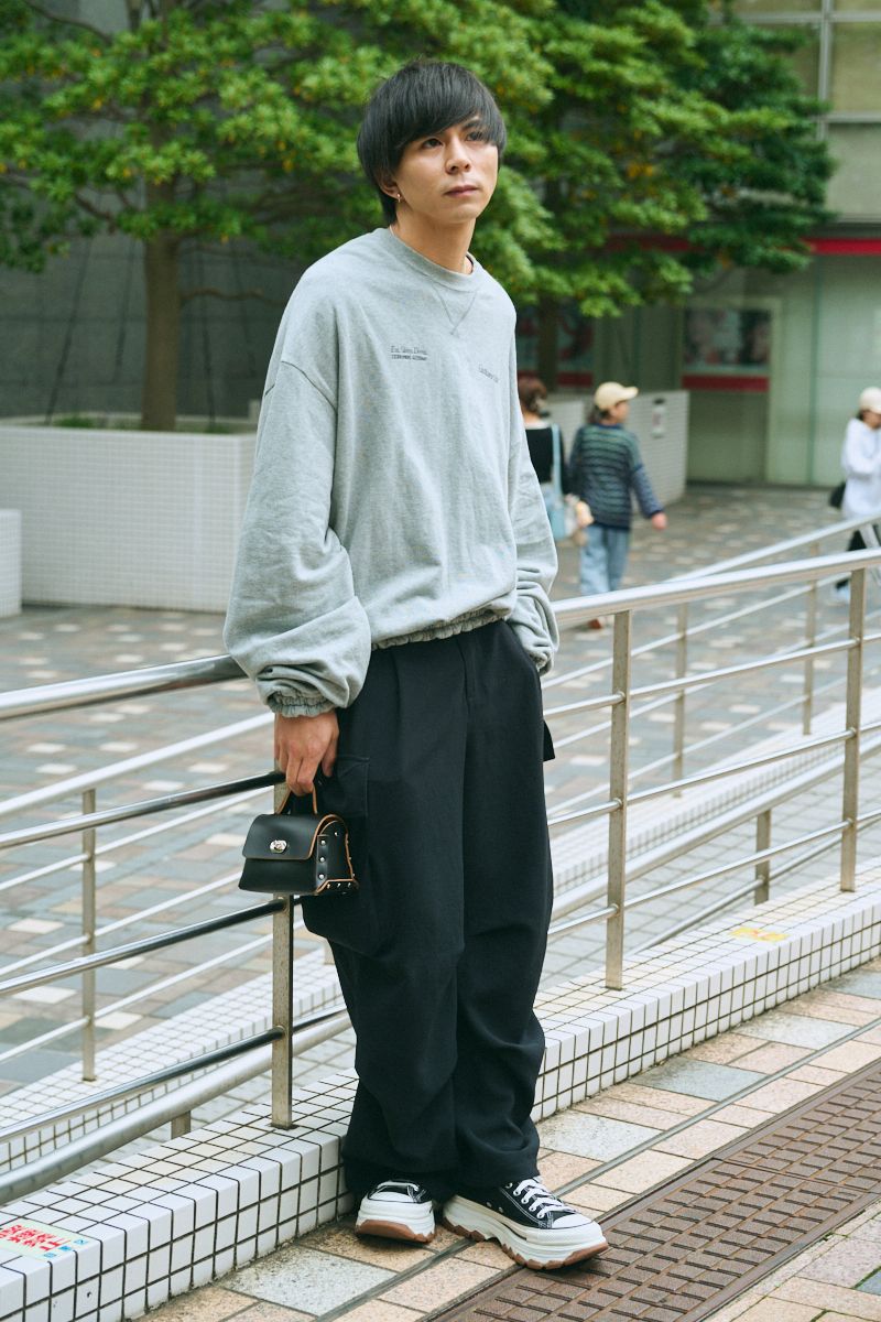 シンヤコヅカのスウェットコーディネート | 251020-1044-35 ちゃん 2枚目の写真