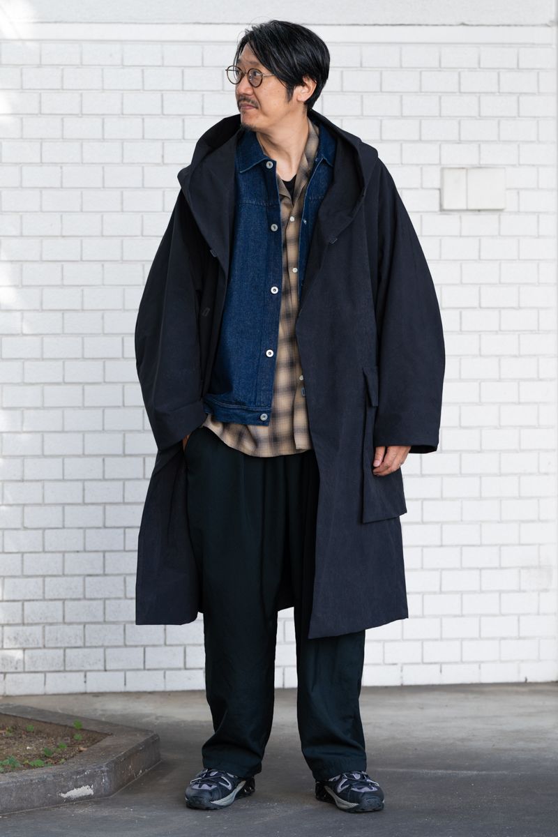 テアトラのコートコーディネート | 251020-2108-58 今井 丈 5枚目の写真