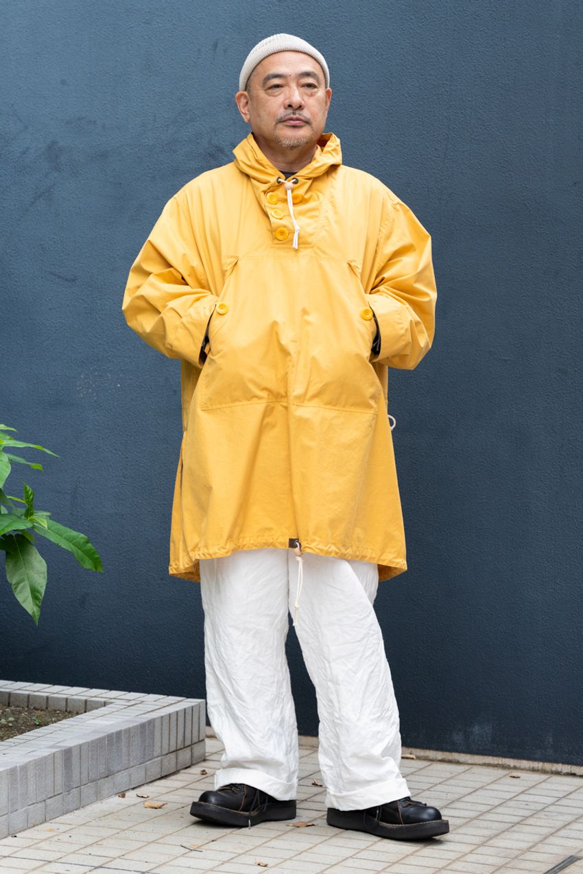 パタゴニア、テアトラetc.この時季大活躍の「シャカシャカアウター」タイプ別の着こなし - 5枚目の画像