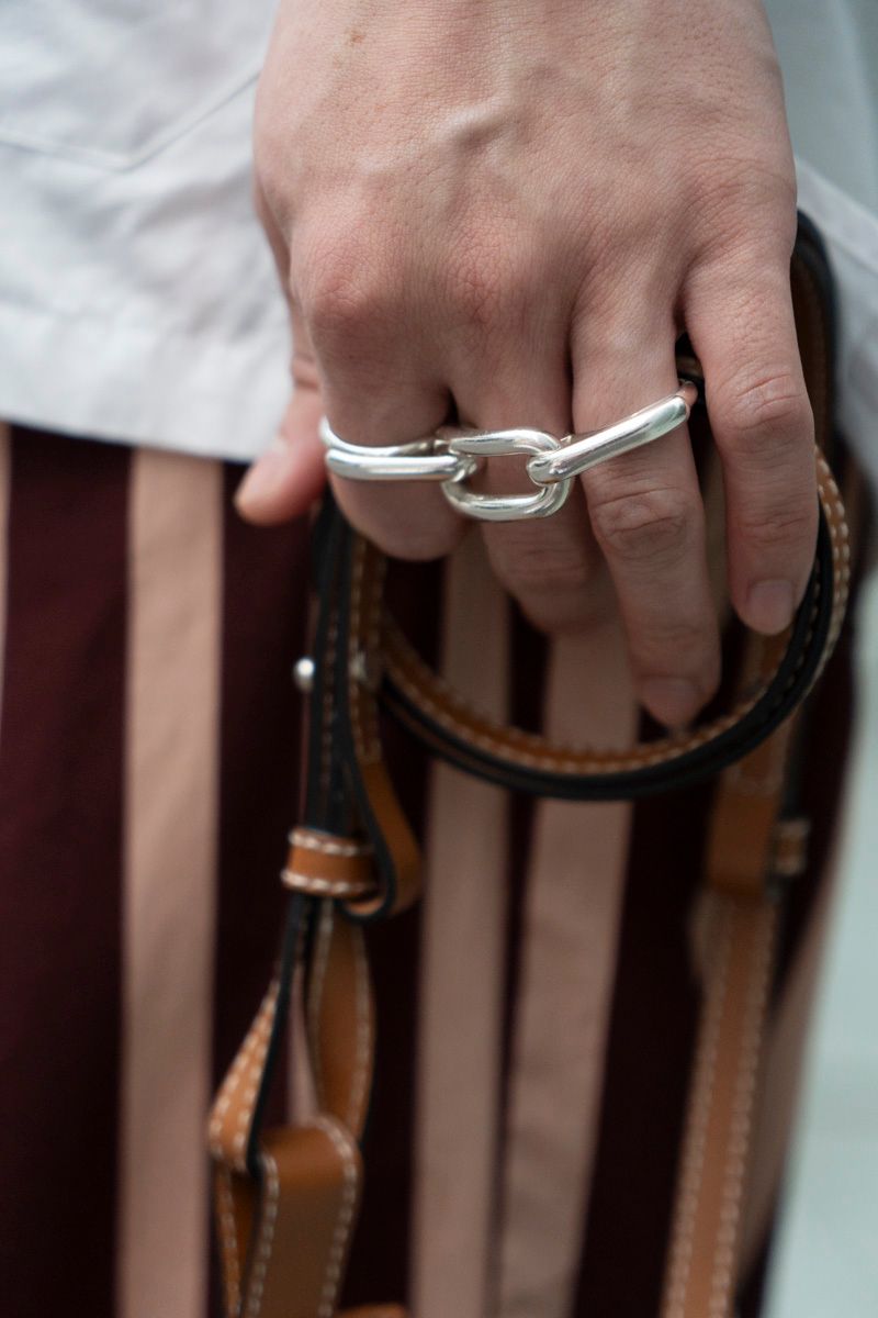 イレーヴ×ブリエンヌのシャツコーディネート | 251027-0939-43 吉崎友規 13枚目の写真